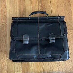 🆕Wilson's Leather Pelle Studio briefcase/laptop compatible in Vintage Brown